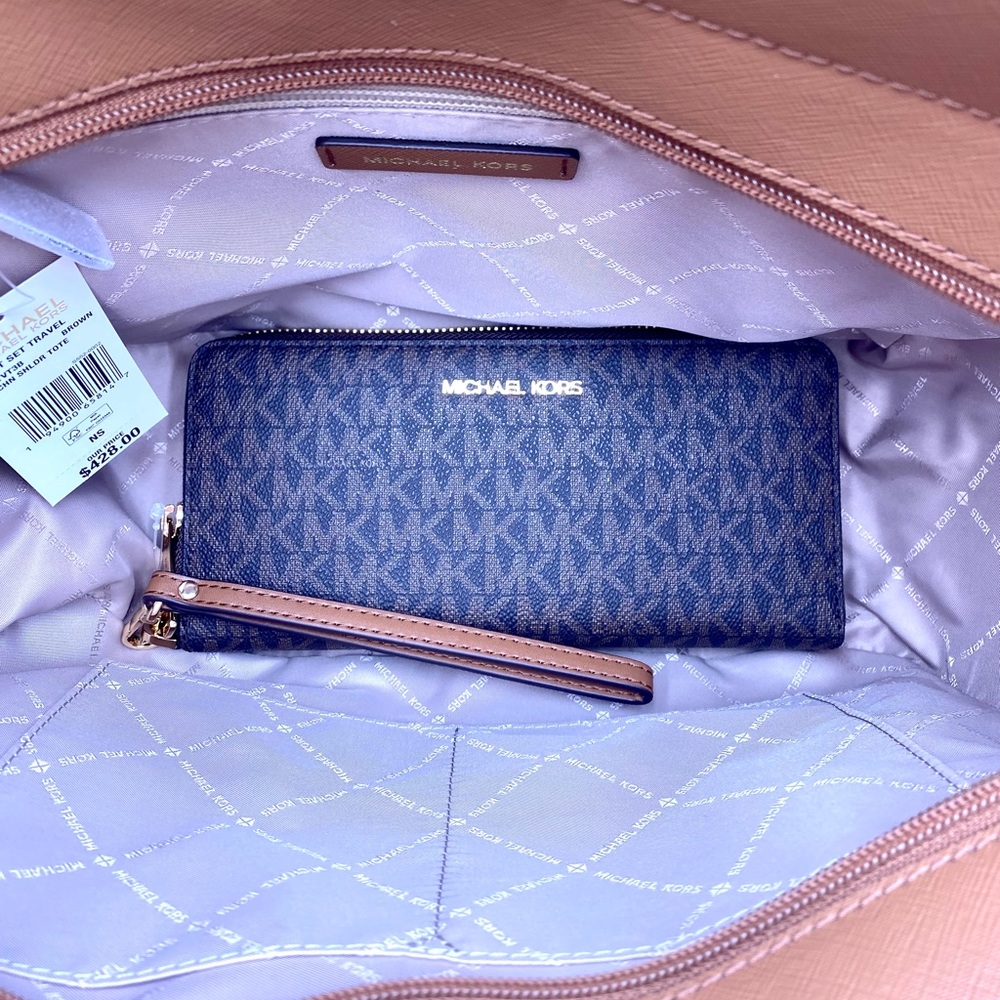 Michael Kors Large Chain Shoulder Bag and LG Continental Wallet Set - Picture 9 of 15